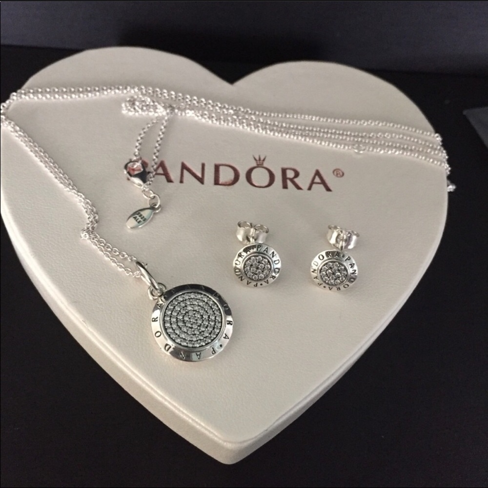 BEWARE! Pandora Sets Sold by yb03yb03